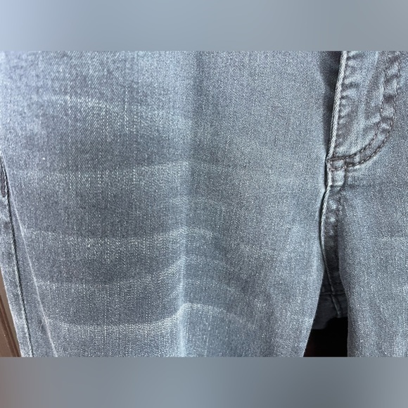 Liverpool Jeans Lucy’s Bootcut with Beautiful Embellishments on the back pockets - Picture 4 of 8